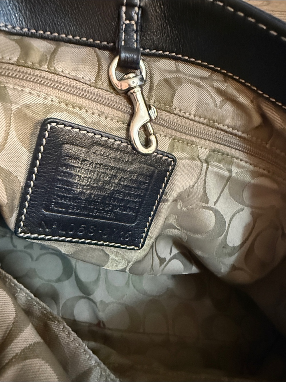 Coach Black Pebbled Leather Shoulder Hobo - Picture 12 of 14